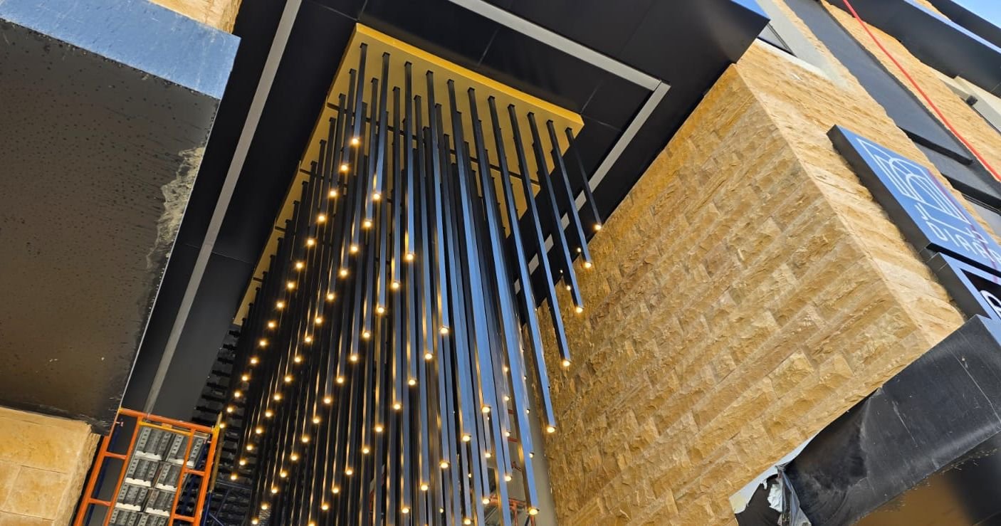 ثريات خارجية